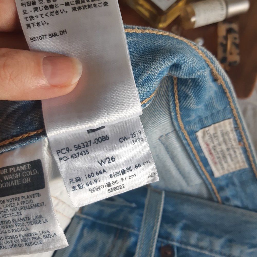 Levi's 501 Cut-Offs - Picture 6 of 6